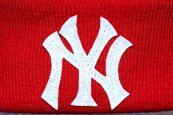 Basic Cuff Knit Cap Team Logo NewYork Yankees Red