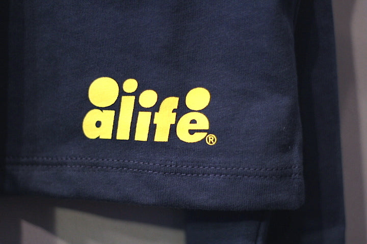 Alife(エーライフ) L/S Classic Man Tee Navy Yellow Long Sleeve