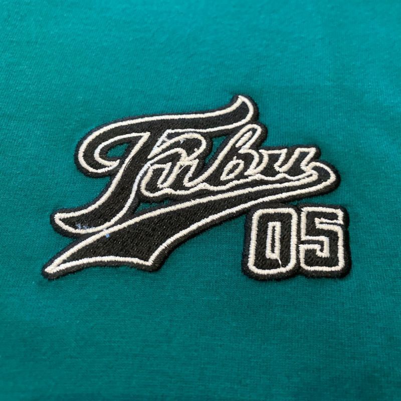 Script Sport Logo embroidery GRN S/S Tee スクリプト 刺繍 スポーツ ロゴ 半袖 Tシャツ