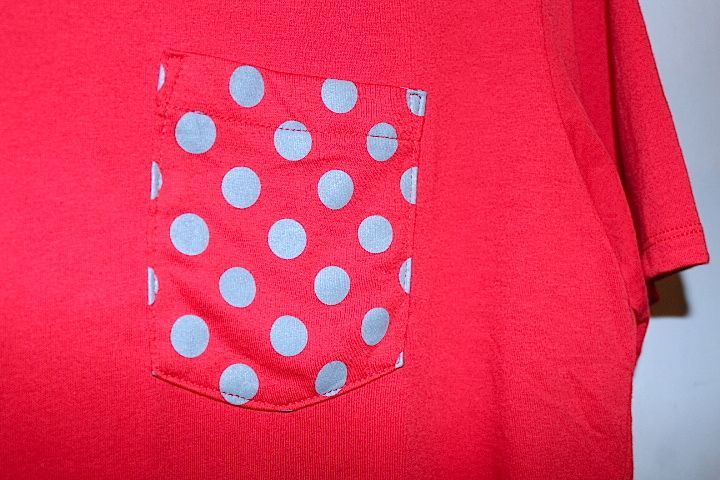 Nike(ナイキ)Pocket Dot Tee Red