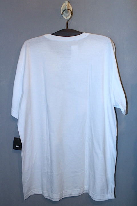 Nike(ナイキ)"NYC" Logo Tee White