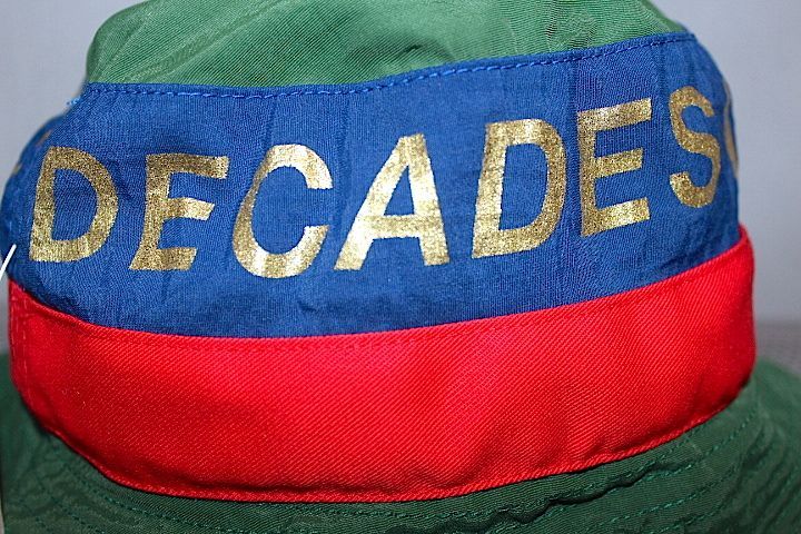 The Decades Hat Co.(ディケイド ハット) Barcelona Bucket Hat USA Green Navy Red