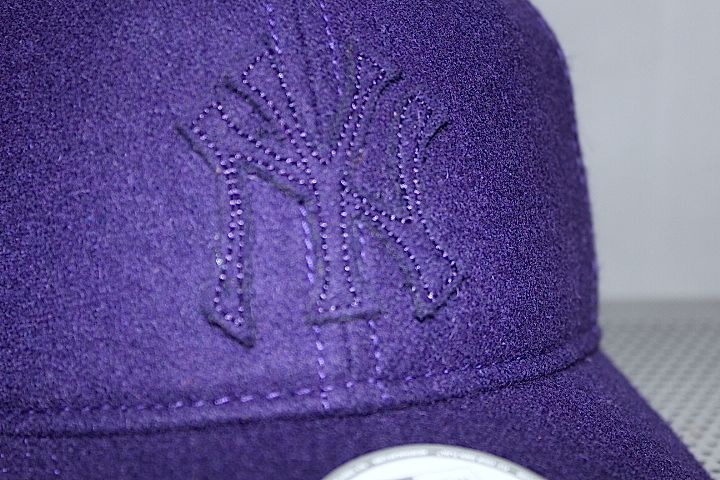 9Twenty Tonal Classic Cap NewYork Yankees Purple Leather Strap Wool Logo