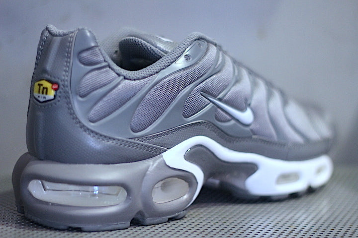 Nike(ナイキ) Air Max Plus Grey