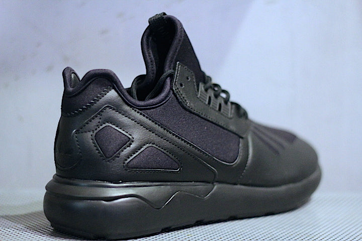 Adidas(アディダス) Tubular Runner Triple Black アディダス チューブラーランナー