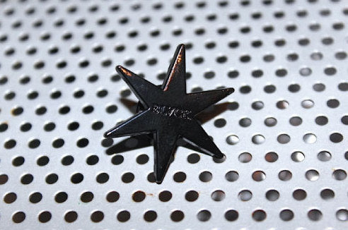 Black Scale(ブラックスケール) Six Point Star Pins Blvck Black ピン バッジ