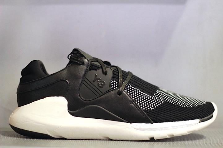 Y-3(ワイスリー) QASA RACER BOOST Knit Black White YOHJI YAMAMOTO