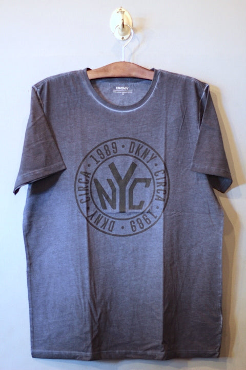 DKNY(ダナキャラン ニューヨーク) Token Coin Logo S/S Tee Vintage Wash Navy