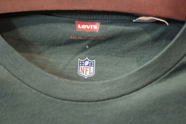 Levi's(リーバイス) × NFL NewYork JETS S/S Tee Green ニューヨーク ジェッツ