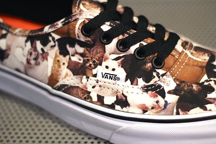 Vans(バンズ) Authentic ASPCA Cat Kittens True White