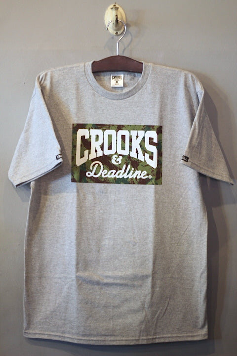 Deadline(デッドライン) × Crooks&Castles(クルックス&キャッスルズ) S/S Blood Camo Tee Grey ブラッド カモ Tシャツ