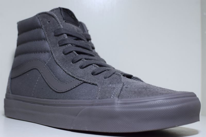 Vans(バンズ) SK 8 Hi Reissue Zip Mono Tornado Wolf Grey  グレー ジップ Kith USA