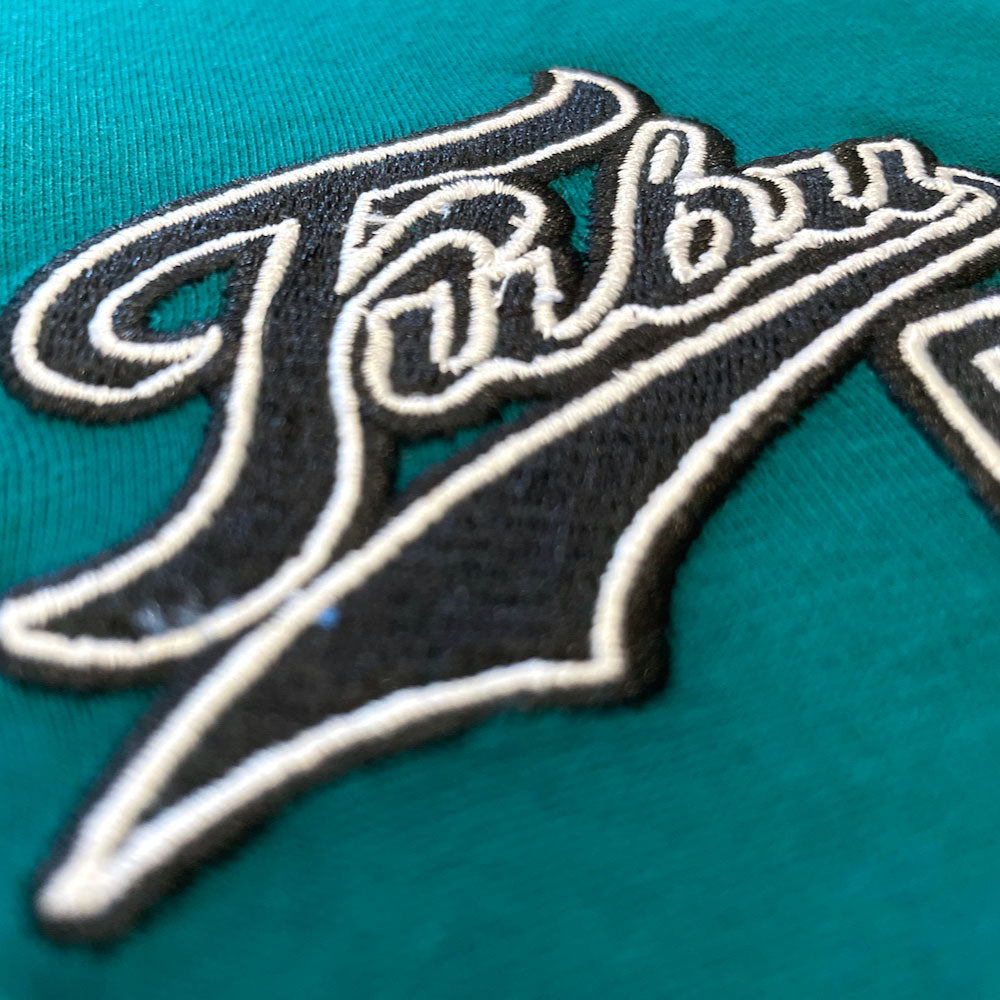 Script Sport Logo embroidery GRN S/S Tee スクリプト 刺繍 スポーツ ロゴ 半袖 Tシャツ