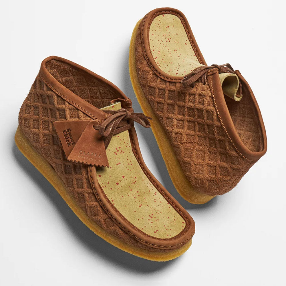 x SweetChic Wallabee NAS クラークス ワラビー ワッフル クレープソール メンズ