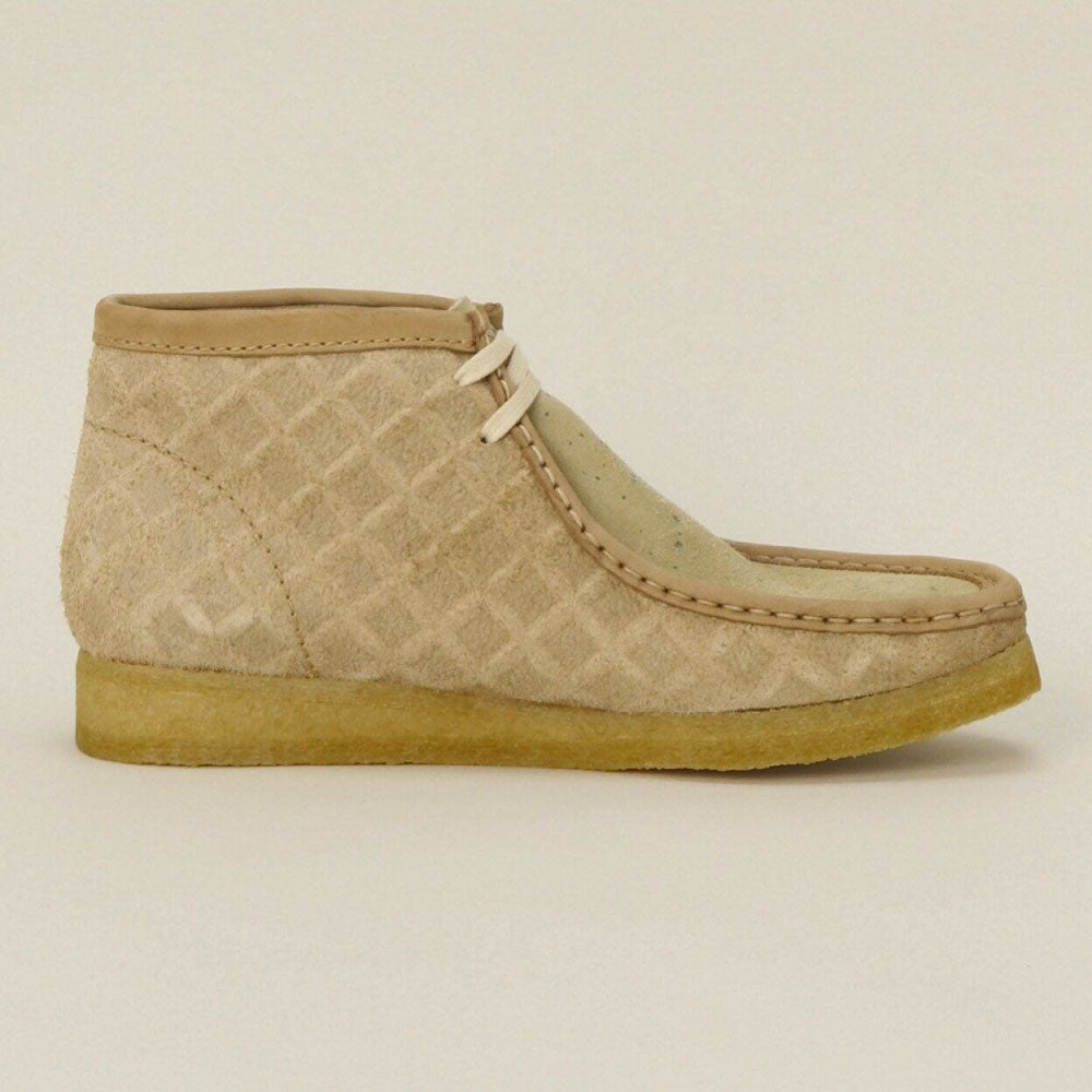 x SweetChic Wallabee NAS Beige クラークス ワラビー ワッフル クレープ メンズ