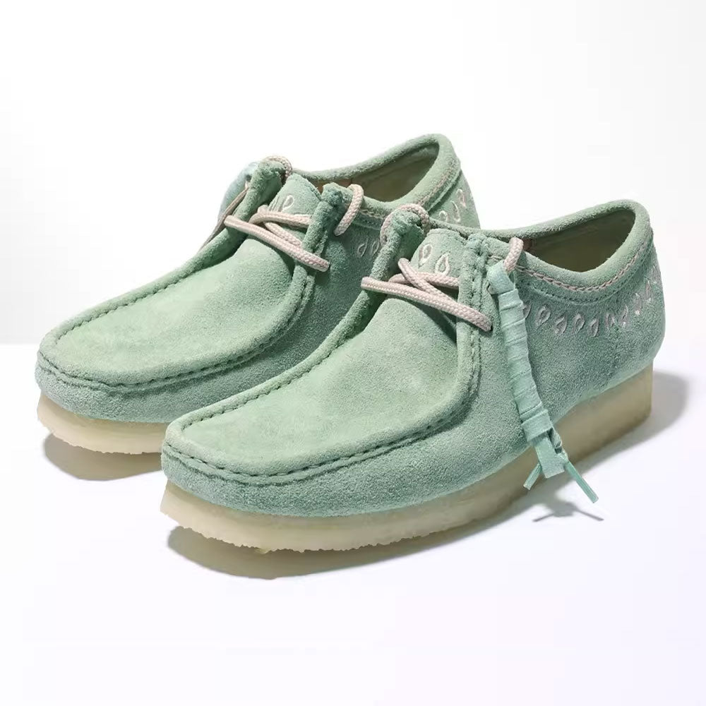 Wallabee Lo Green Embroidery オリジナルズ ワラビー ロー グリーン エンブロイダリー スエード メンズ